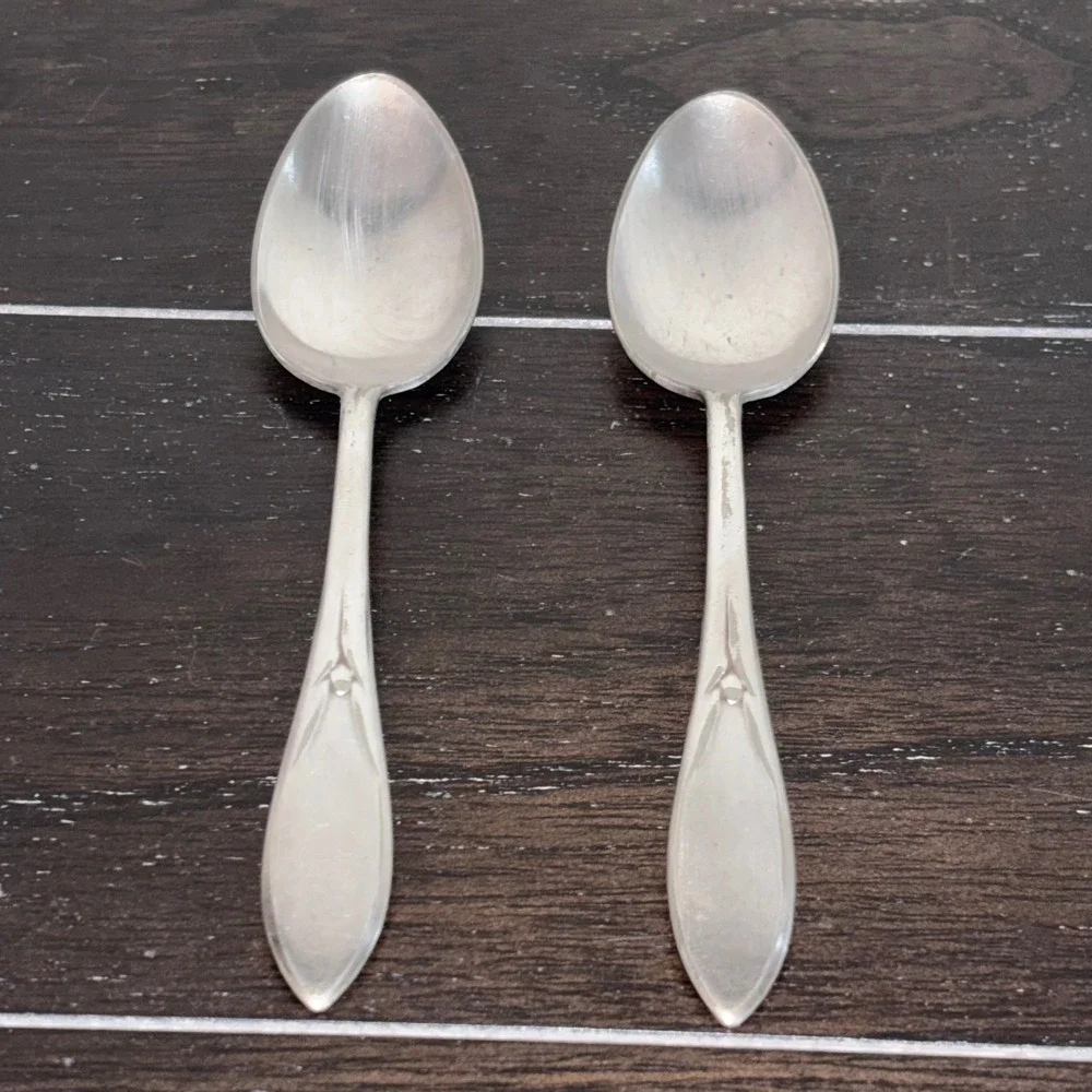 Vintage | Wm Rogers |‎ Silverplate | Set of 2 Teaspoons | Pickwick | Art Deco